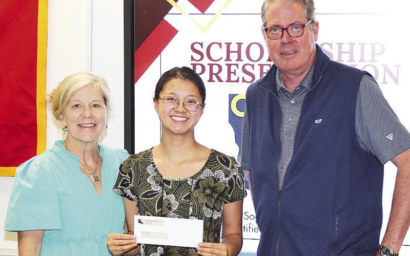 CPA Society awards scholarship to student in business college