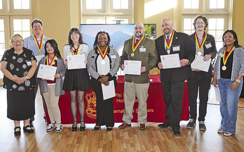 CPA Society awards scholarship to student in business college