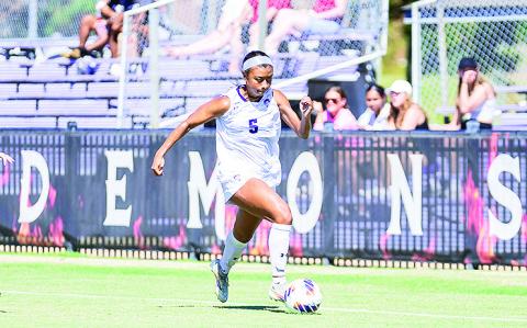 Paige Baumgartner’s second half goal lifted Northwestern State past visiting UIW 1-0 on Sunday afternoon, completing the first unbeaten home schedule since 2005. Photo by: Chris Reich, NSU Photographic Services