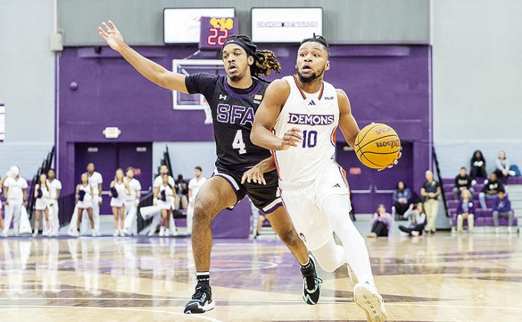 Cliff Davis’ 27 points led Northwestern State in a loss at Lamar on Saturday. Photo By Chris Reich/NSU Photographic Services
