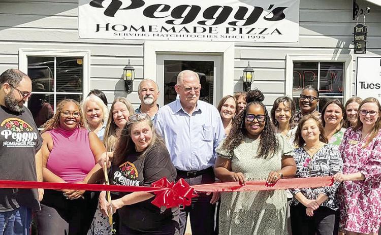 Peggy’s Homemade Pizza celebrated over 30 years, delivering quality, flavor, and a hometown experience that keeps customers coming back with a Ribbon Cutting Ceremony by the Natchitoches Area Chamber of Commerce. The celebration also marked an exciting new chapter, with the announcement of extended hours and new menu offerings.