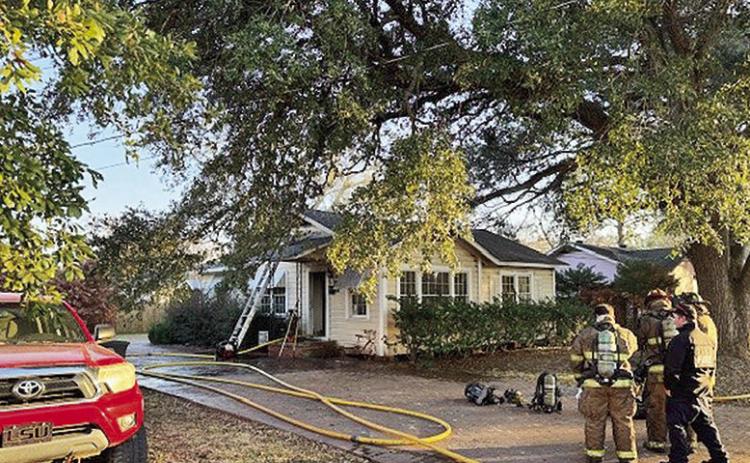 Responding units tapped out a fire at 504 Howard St. the morning of Jan. 1.