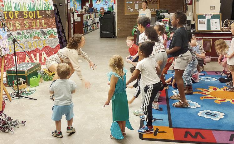 The NPL's 2026 Summer Reading Program began with Miss Calliope! singer, songwriter, and interactive performer Calliope Pettis who brought her one-of-a-kind show to Natchitoches and Campti library branches. The summer Reading Program at Natchitoches Parish Library continues.