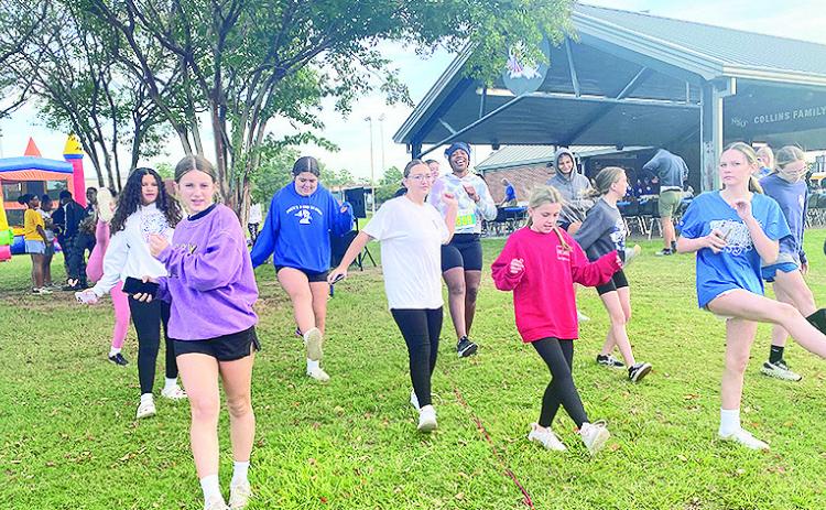 Kiwanis club welcomes walkers, racers, hungry folks