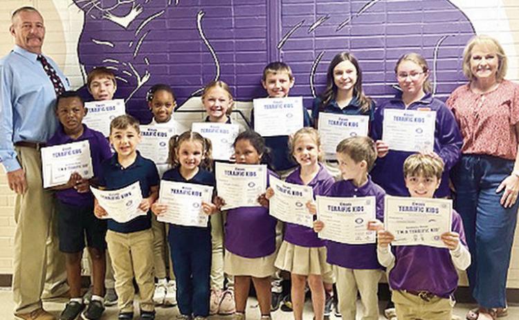Natchitoches Kiwanis club presented awards to Provencal Elementary/ Jr. High’s Terrific Kids. Pictured in the front row are Adrian Key, Bishop Callahan, Nevaeh Ellerbe, Raleigh Conday, Navayah Cole, Jaxon Reese and Graisyn Niette. In the back row are Coordinator Dwayne Poe, Waylen Rachal, Serenity Brooks, Ava Leach, Elijah Edmunds, Lainey Warford, Delaney Poche and Principal Diana Curtis. Not pictured are Connor Hinds, Micah Benjamin and Macee Holt.