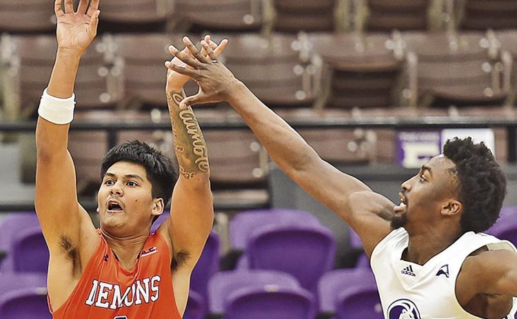 Landyn Jumawan (left) had a career-high 12 points in Sunday’s win against North Alabama. Photo by Gary Hardamon/NSU Photographic Services