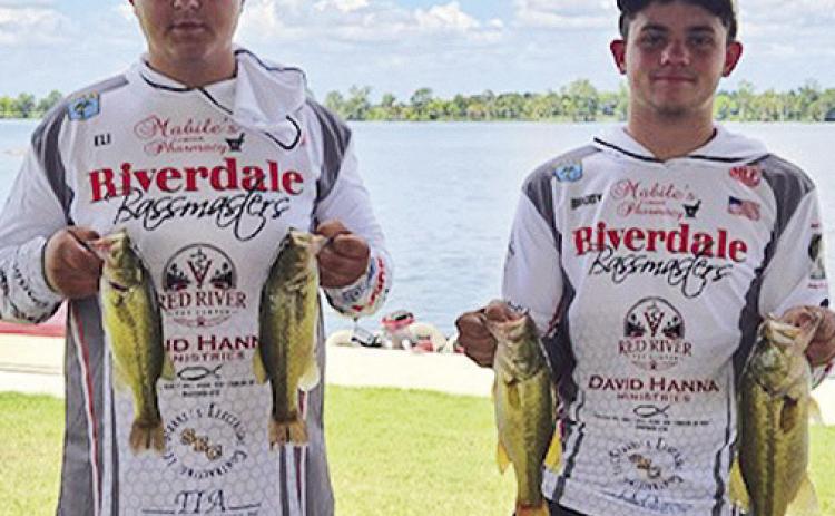Riverdale Bassmasters Compete at Tourney