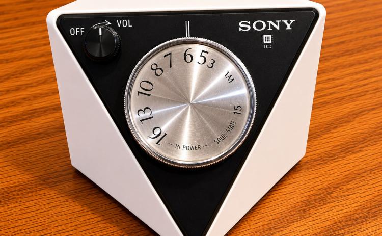 Columnist John Moore still has and uses the radio that kept him, his cousin, and best friend company during the summer of the 1976 American Bicentennial celebrations. Photo credit: John Moore